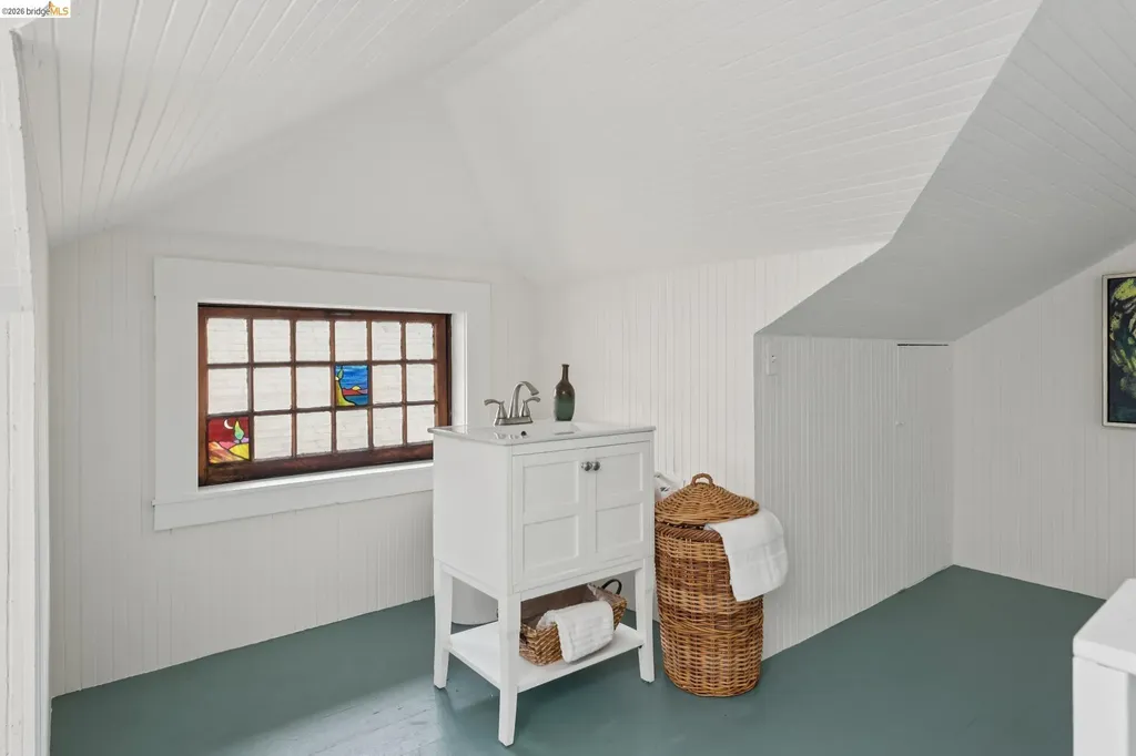 2121 Carleton Street Berkeley CA 94704