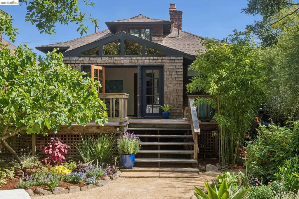 2121 Carleton Street Berkeley CA 94704