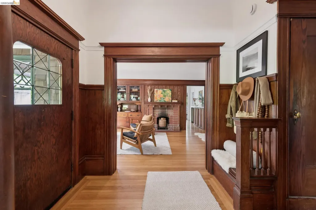 2121 Carleton Street Berkeley CA 94704