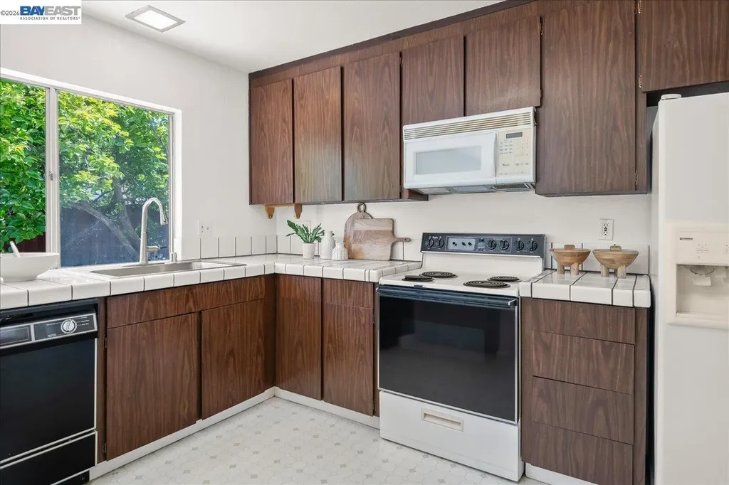 3330 Kemper Road Fremont CA 94536