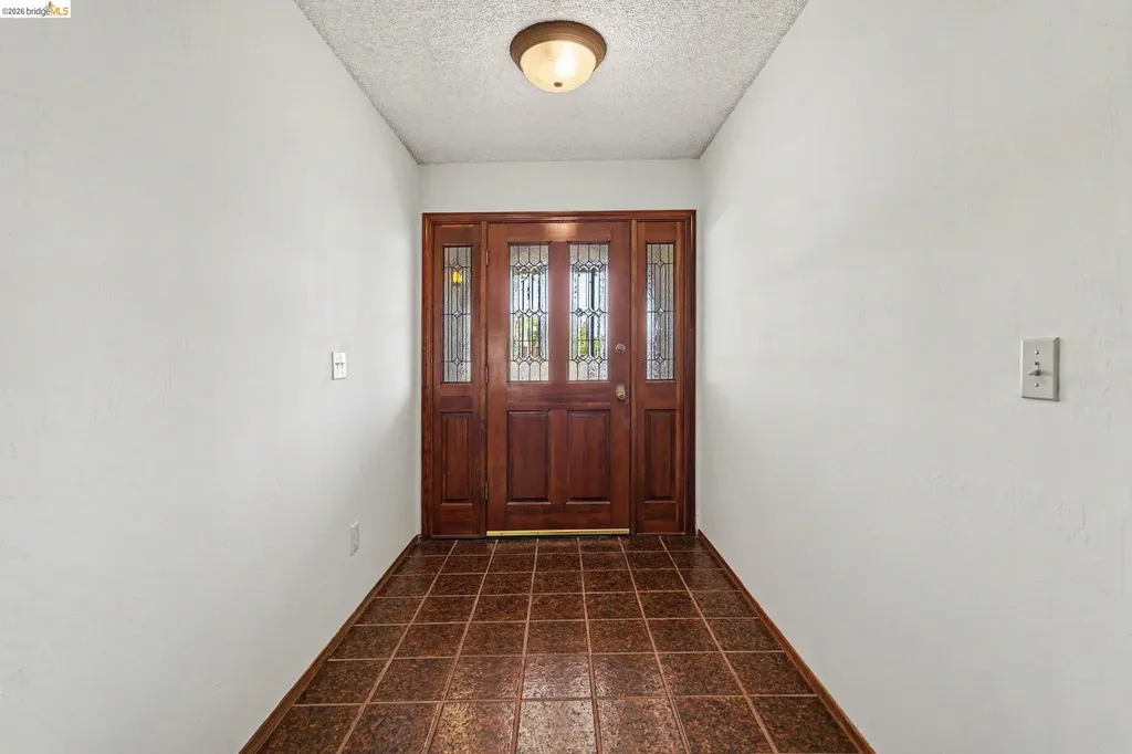 325 Hillsdale Drive Pittsburg CA 94565