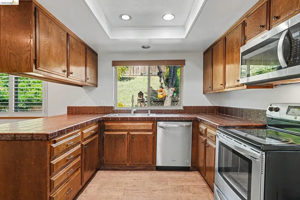 325 Hillsdale Drive Pittsburg CA 94565