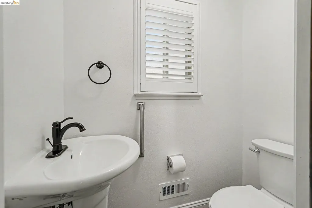 325 Hillsdale Drive Pittsburg CA 94565