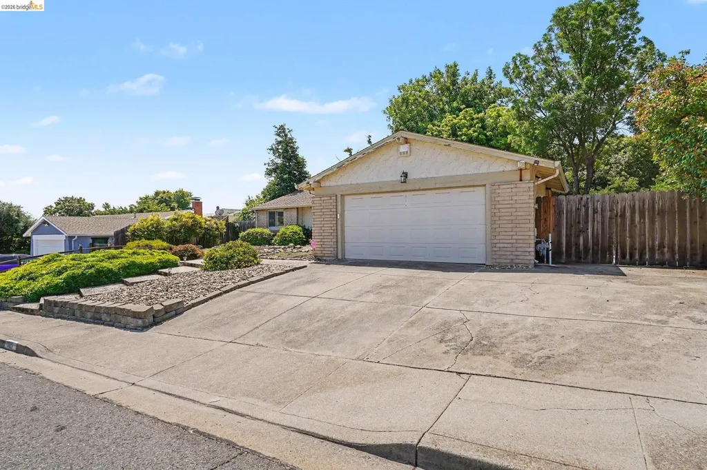 325 Hillsdale Drive Pittsburg CA 94565