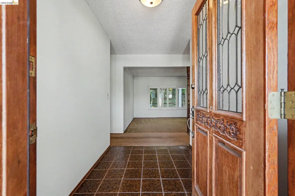 325 Hillsdale Drive Pittsburg CA 94565
