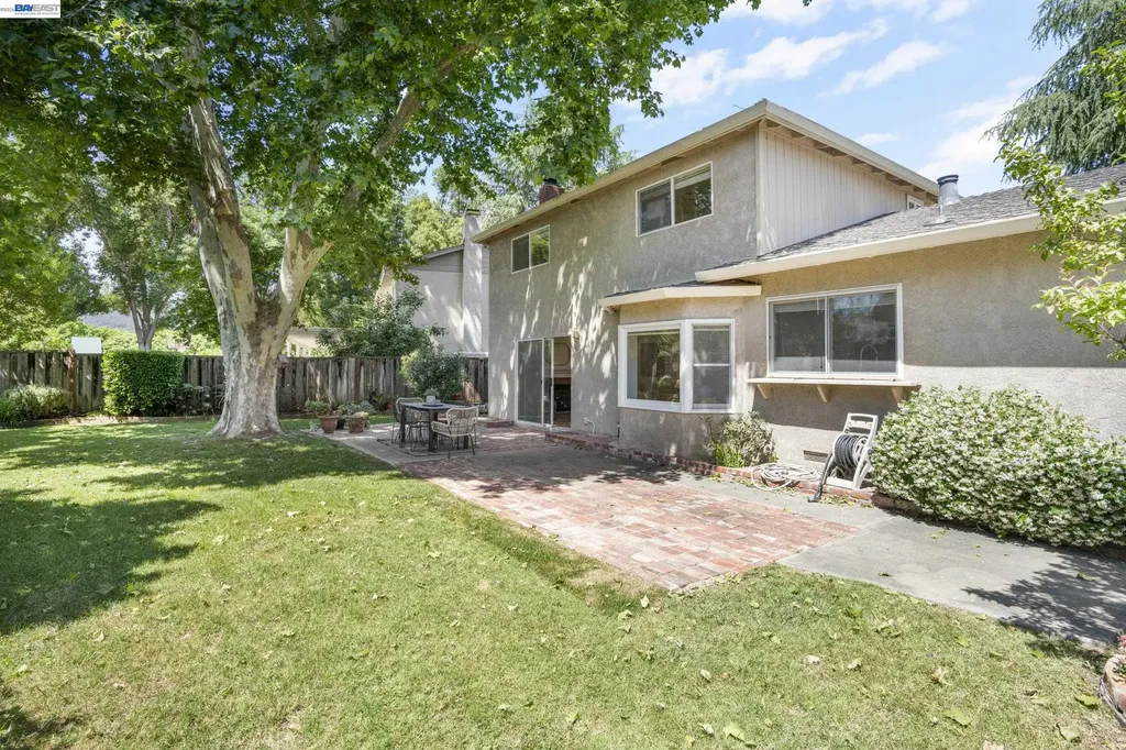 5556 Paseo Navarro Pleasanton CA 94566