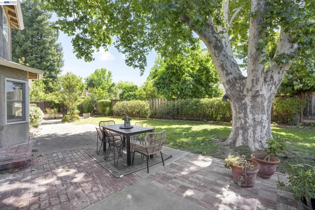 5556 Paseo Navarro Pleasanton CA 94566