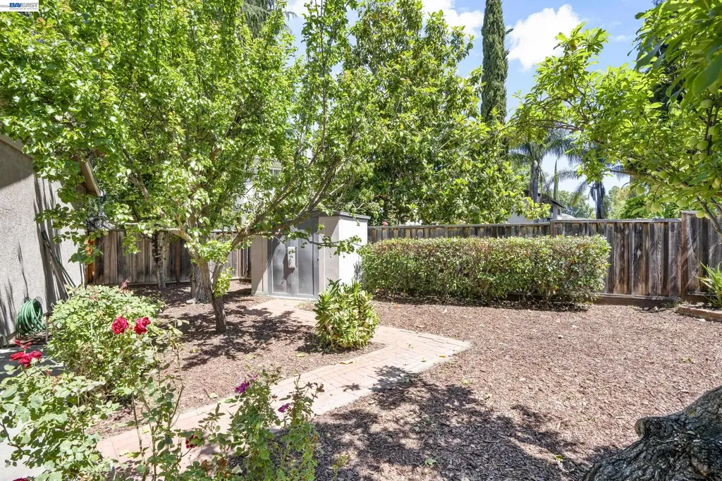 5556 Paseo Navarro Pleasanton CA 94566