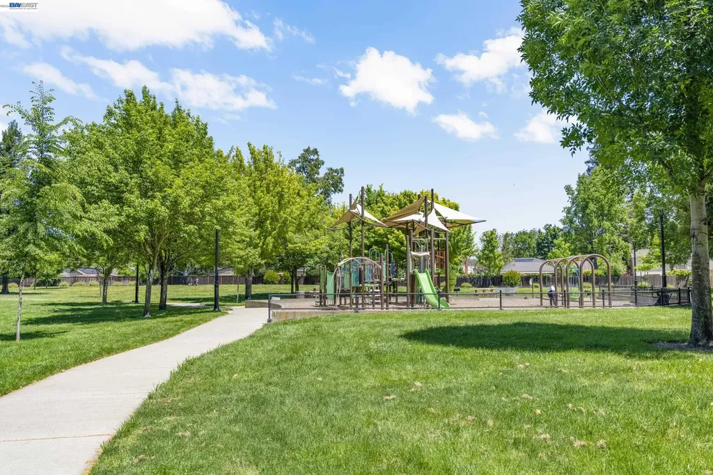 5556 Paseo Navarro Pleasanton CA 94566