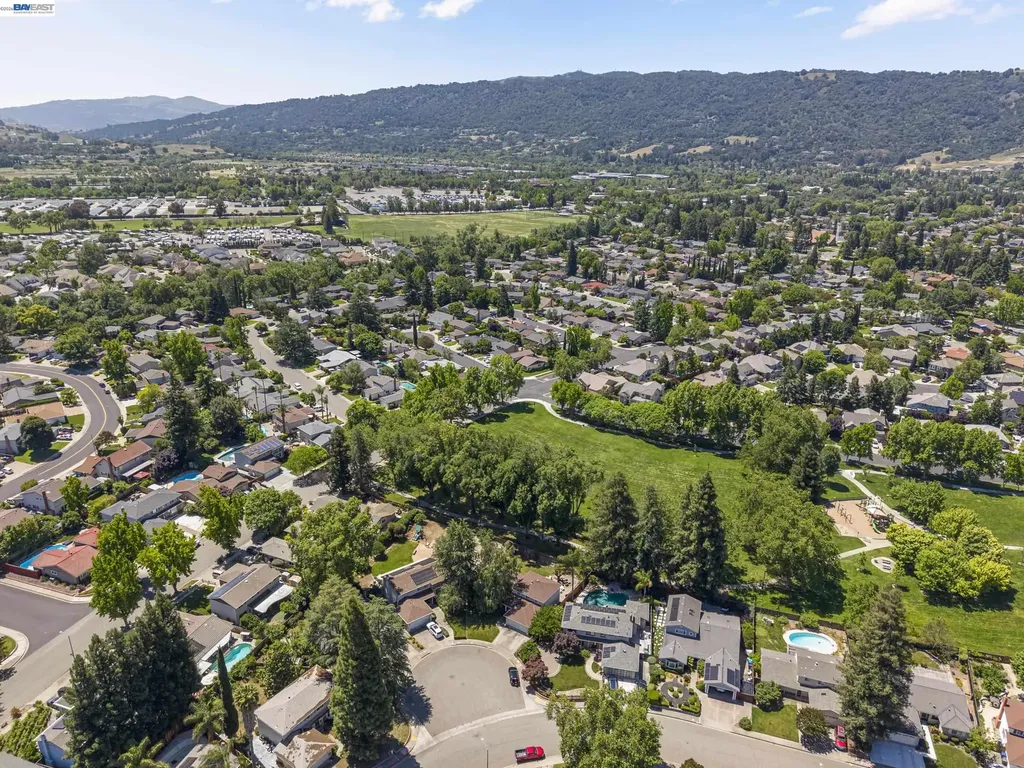 5556 Paseo Navarro Pleasanton CA 94566