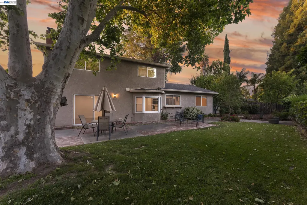 5556 Paseo Navarro Pleasanton CA 94566