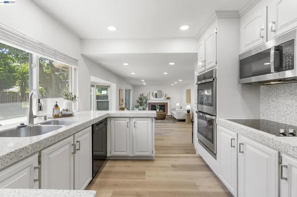 5556 Paseo Navarro Pleasanton CA 94566