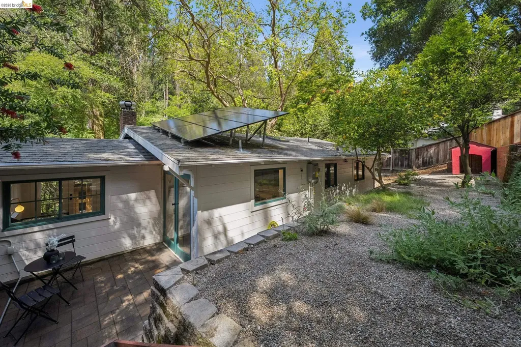 6400 Pinehaven Road Oakland CA 94611