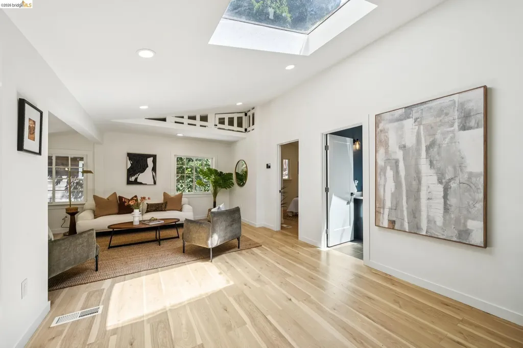 6400 Pinehaven Road Oakland CA 94611