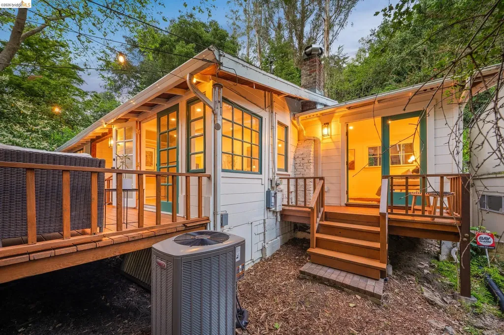 6400 Pinehaven Road Oakland CA 94611