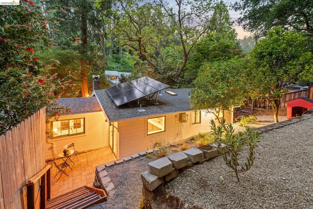 6400 Pinehaven Road Oakland CA 94611
