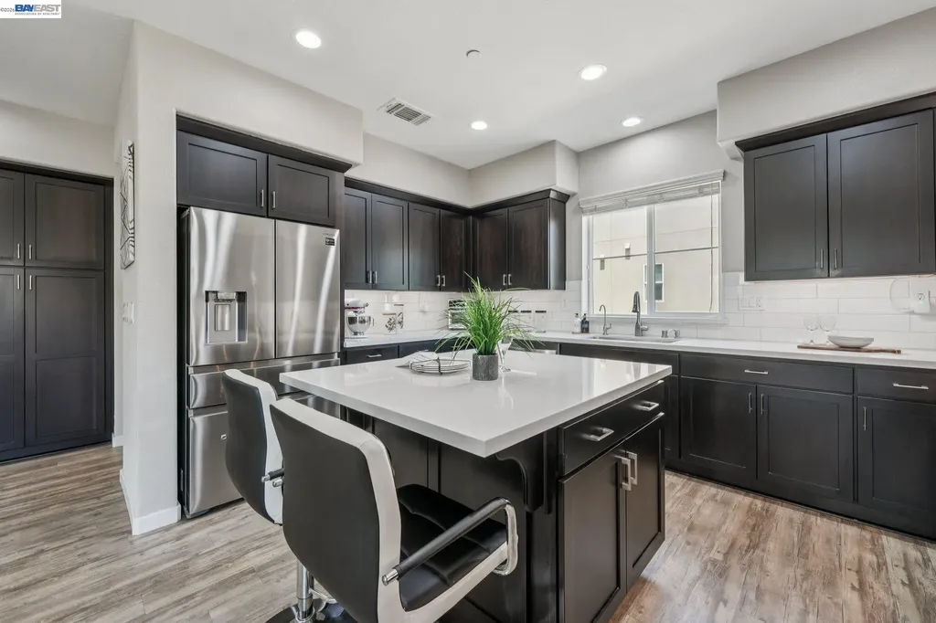 8550 Boardwalk Way Newark CA 94560