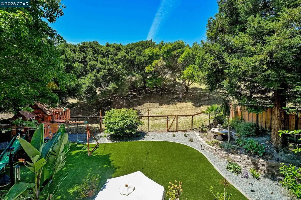 8254 Creekside Drive Dublin CA 94568