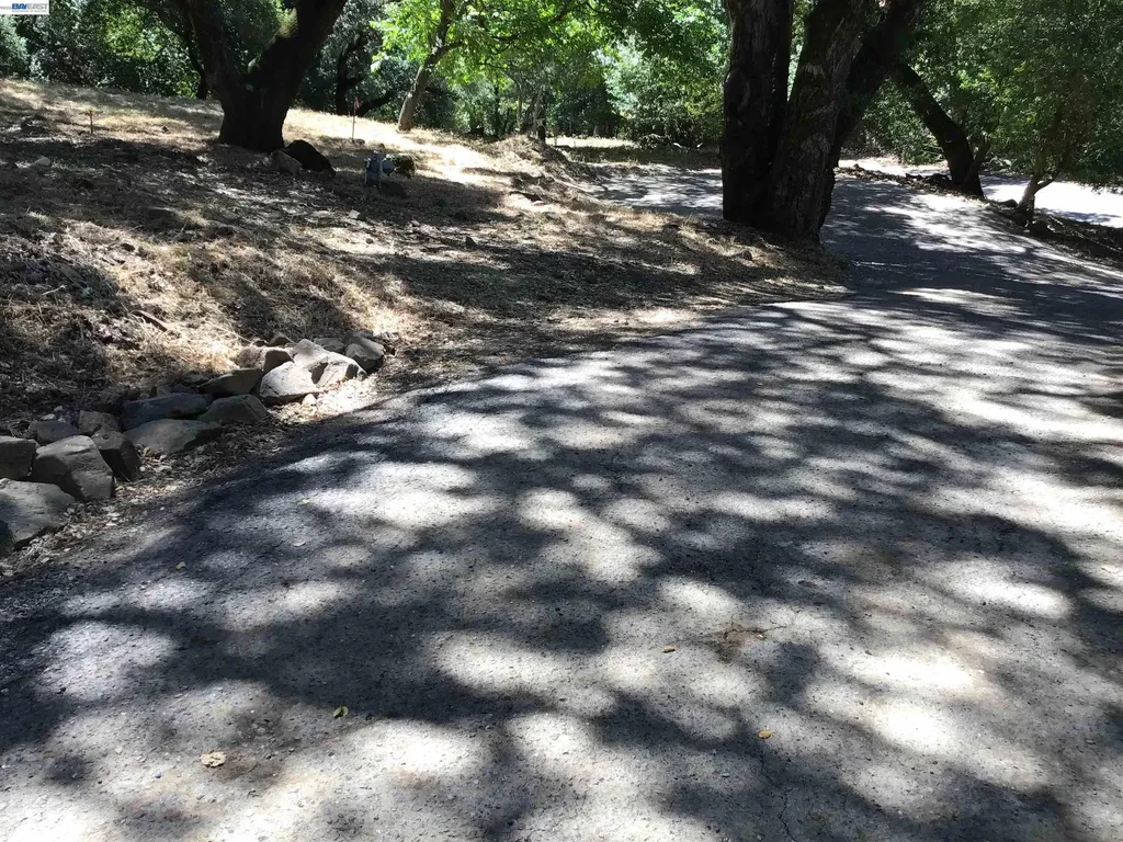 1929 Kilkare Road Sunol CA 94586
