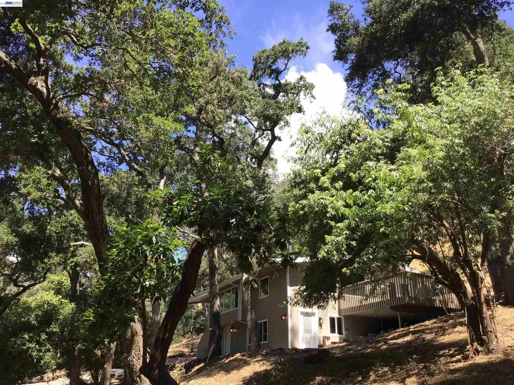 1929 Kilkare Road Sunol CA 94586