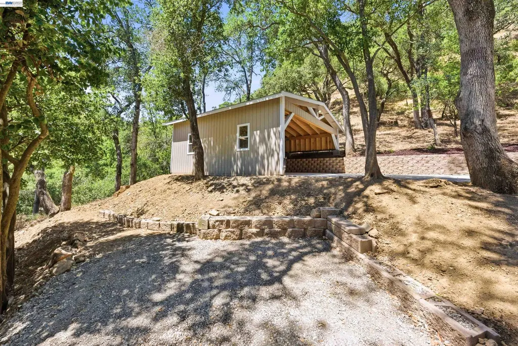 1929 Kilkare Road Sunol CA 94586