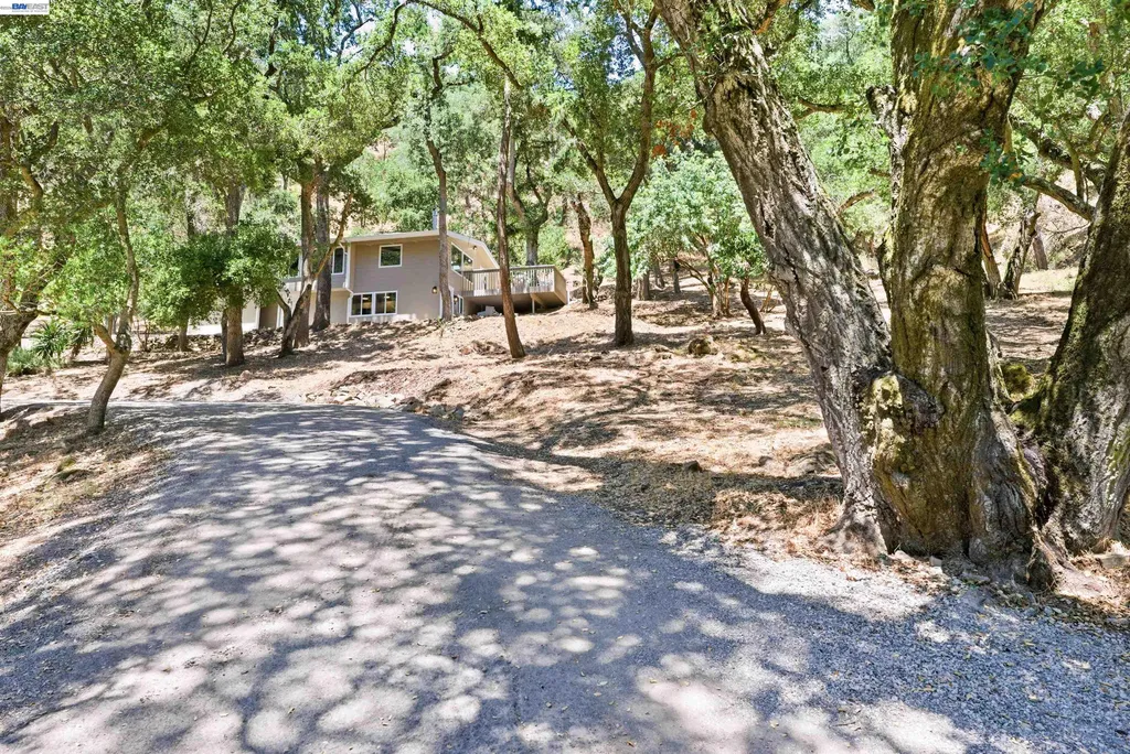 1929 Kilkare Road Sunol CA 94586