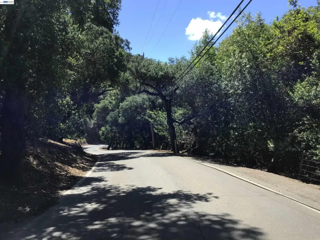 1929 Kilkare Road Sunol CA 94586