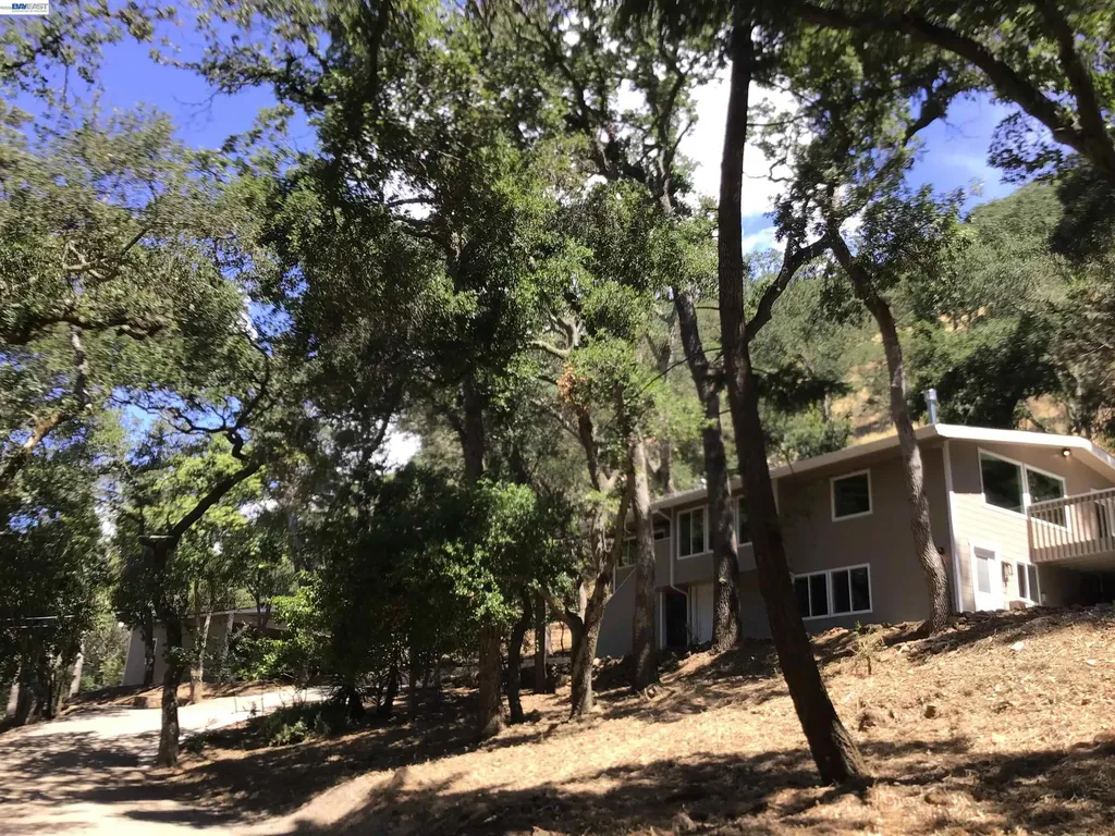 1929 Kilkare Road Sunol CA 94586