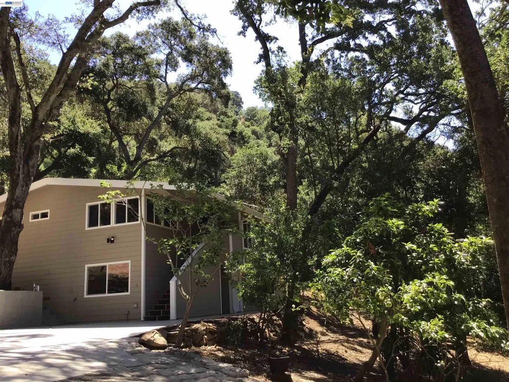 1929 Kilkare Road Sunol CA 94586