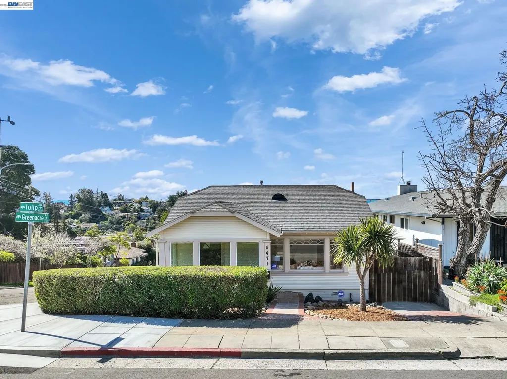 4471 Tulip Avenue Oakland CA 94619