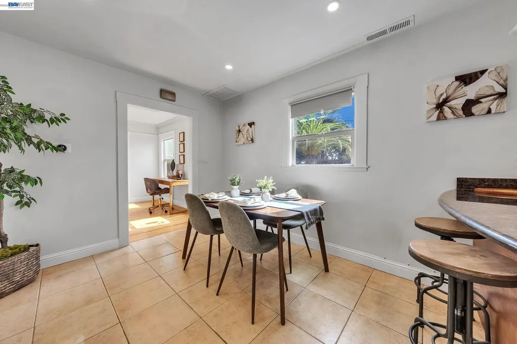 4471 Tulip Avenue Oakland CA 94619