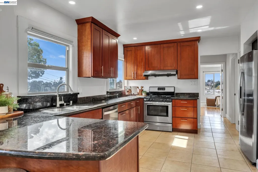 4471 Tulip Avenue Oakland CA 94619
