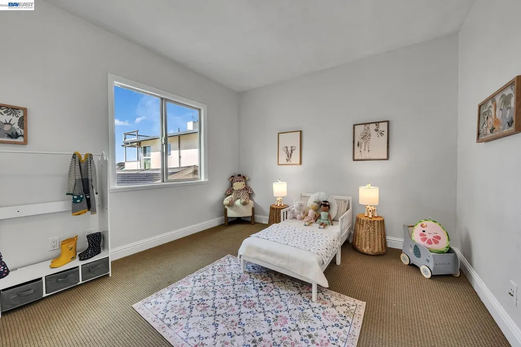 4471 Tulip Avenue Oakland CA 94619