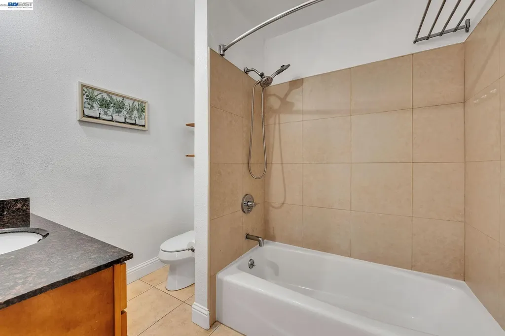 4471 Tulip Avenue Oakland CA 94619
