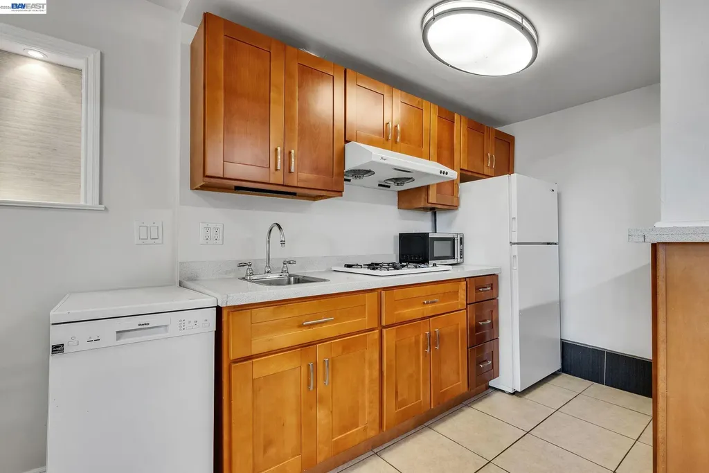 4471 Tulip Avenue Oakland CA 94619