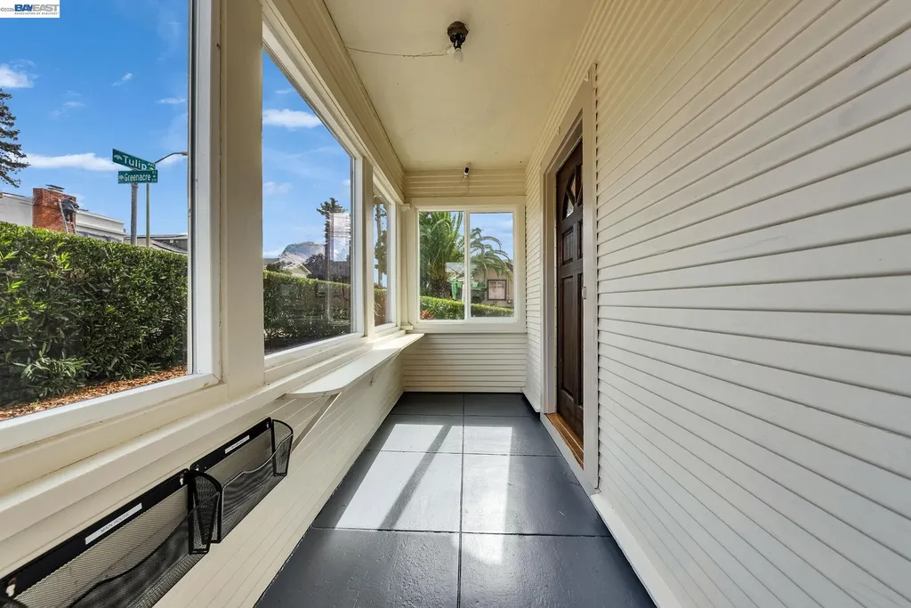 4471 Tulip Avenue Oakland CA 94619