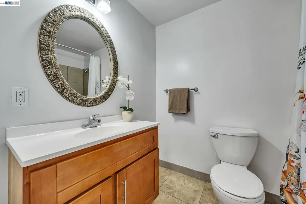 4471 Tulip Avenue Oakland CA 94619