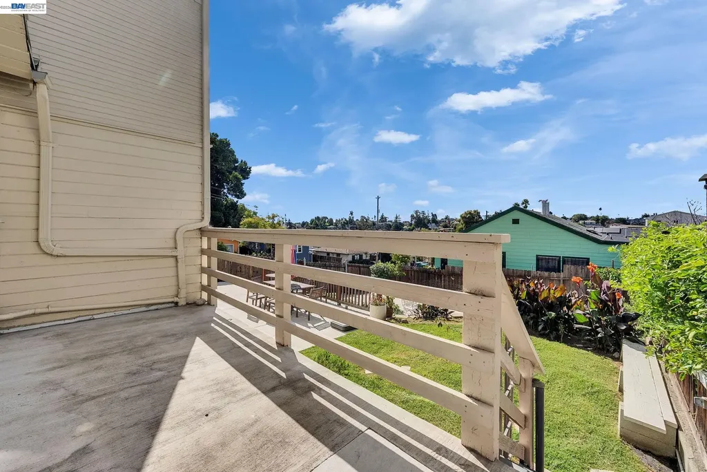 4471 Tulip Avenue Oakland CA 94619