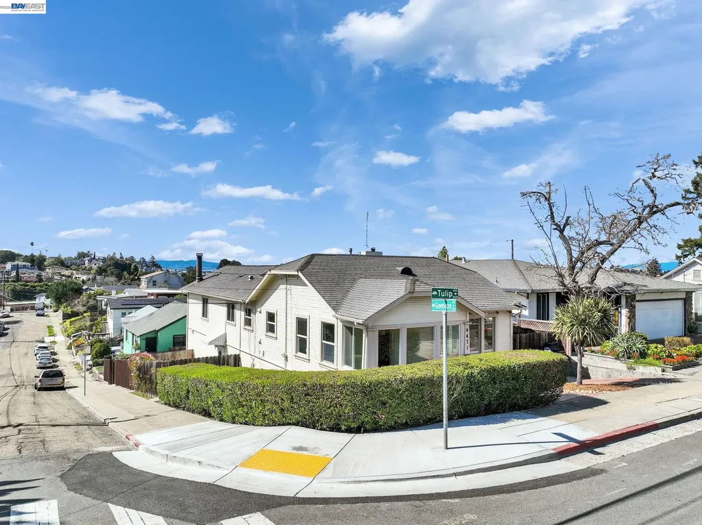 4471 Tulip Avenue Oakland CA 94619
