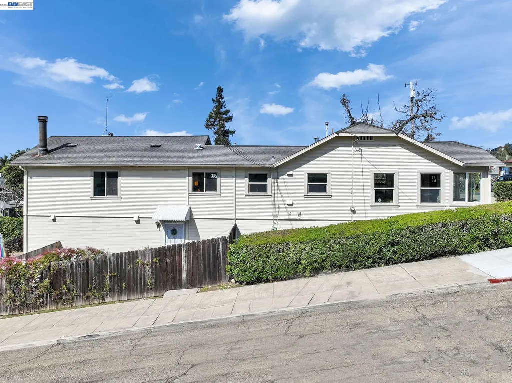 4471 Tulip Avenue Oakland CA 94619