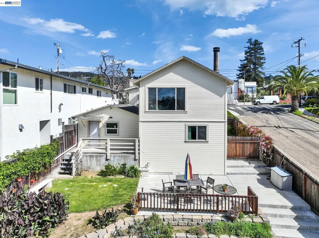 4471 Tulip Avenue Oakland CA 94619