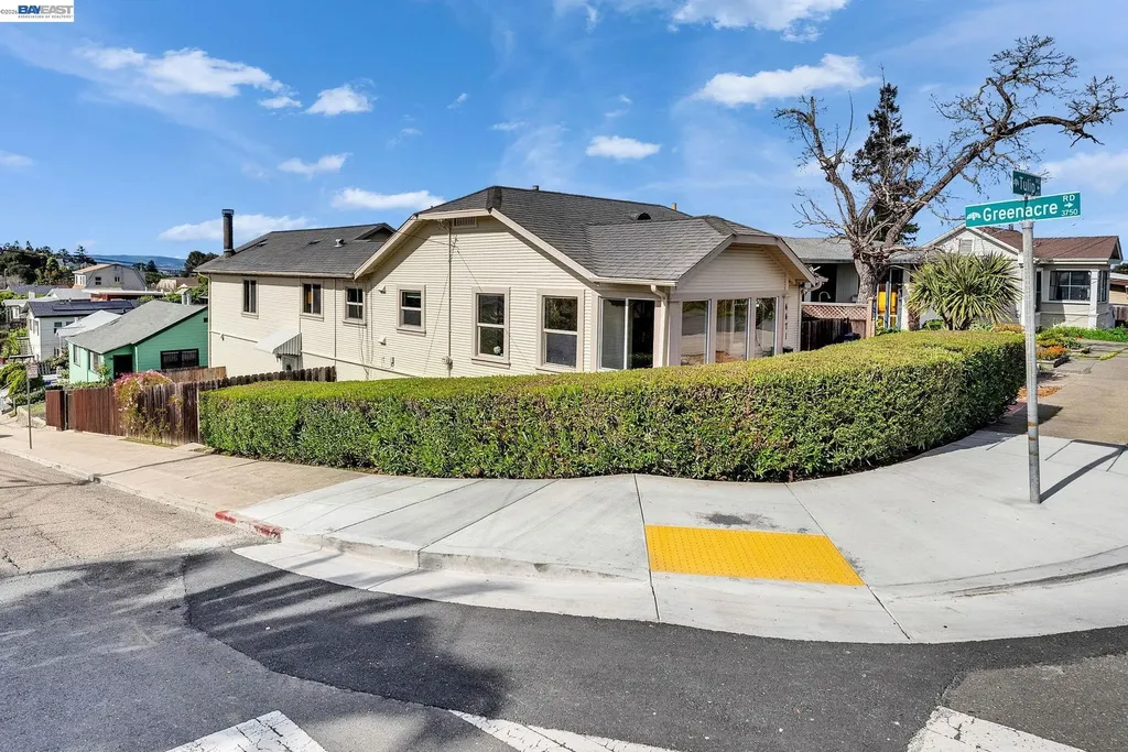 4471 Tulip Avenue Oakland CA 94619