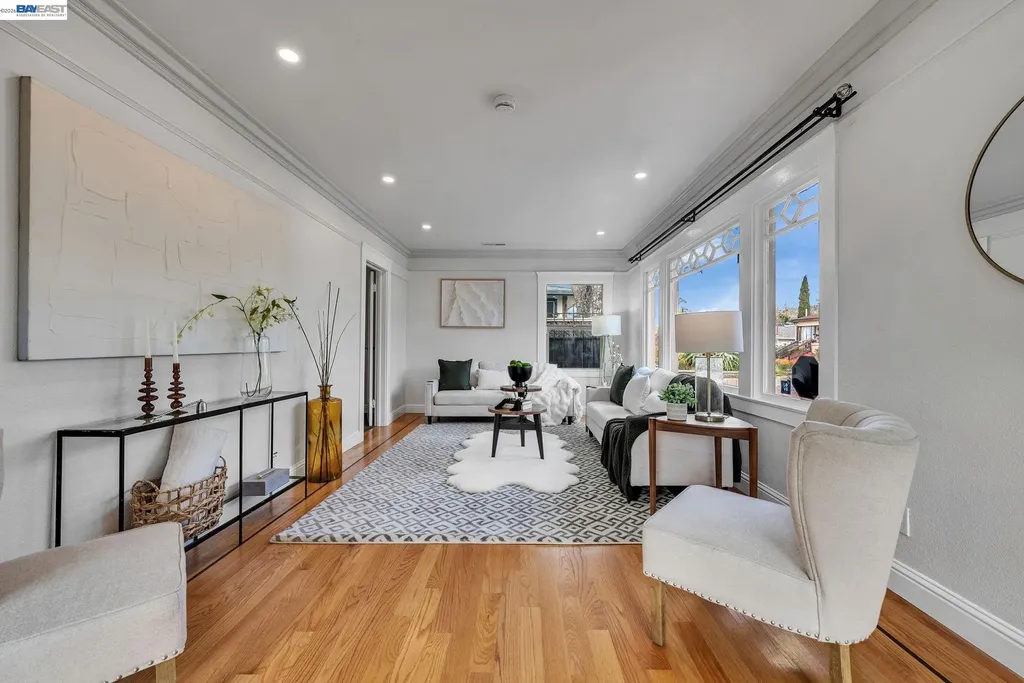 4471 Tulip Avenue Oakland CA 94619
