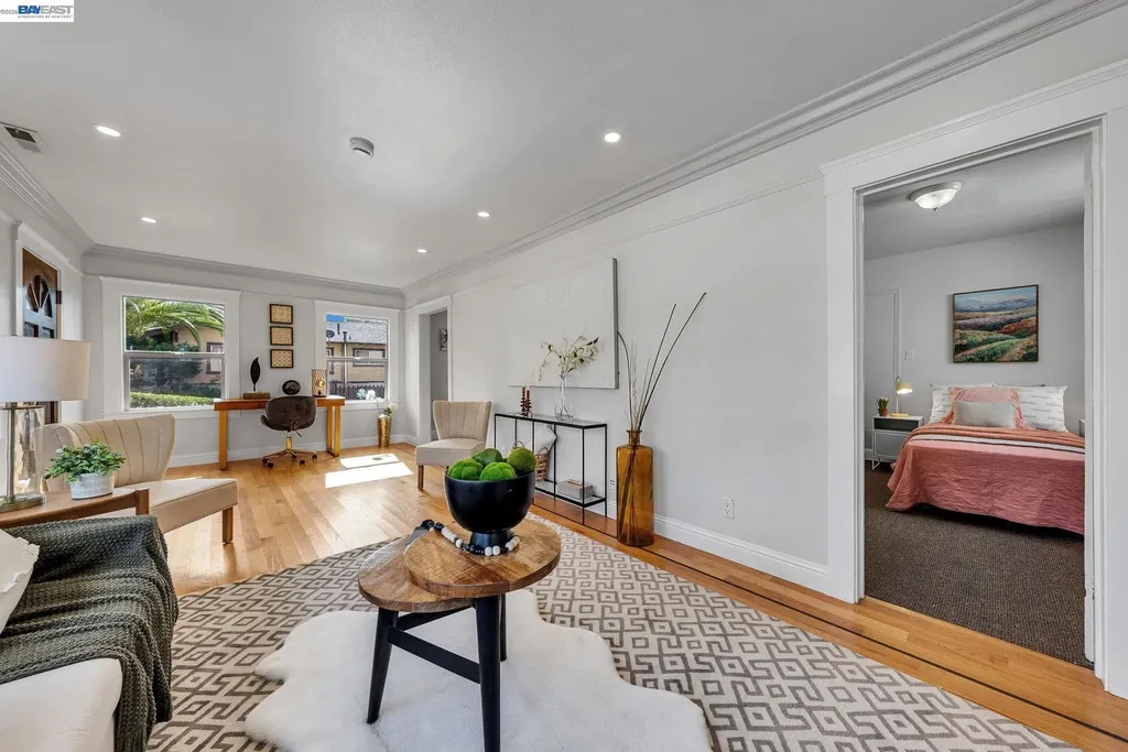 4471 Tulip Avenue Oakland CA 94619
