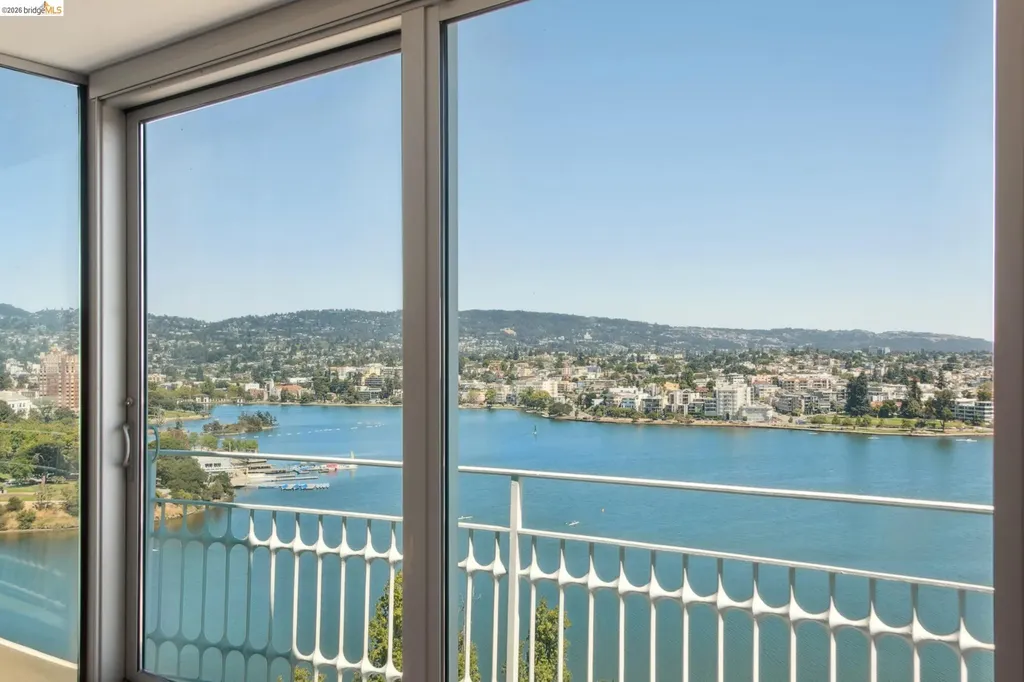 1555 Lakeside Drive Oakland CA 94612