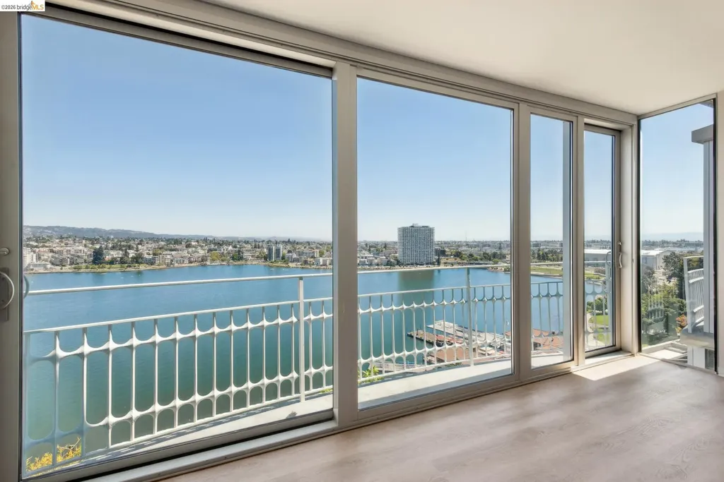 1555 Lakeside Drive Oakland CA 94612