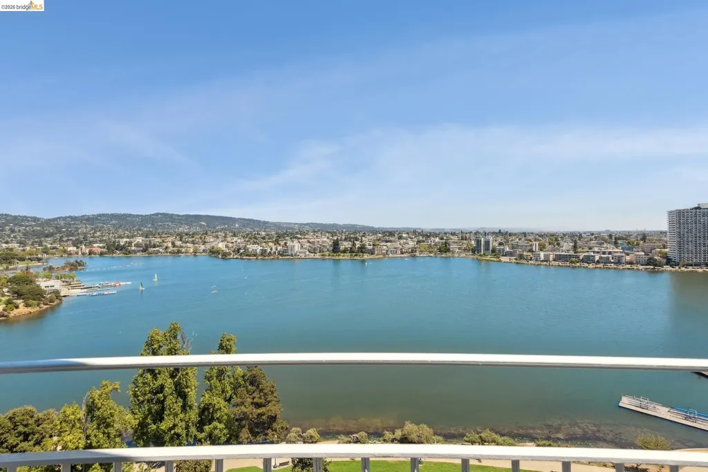 1555 Lakeside Drive Oakland CA 94612