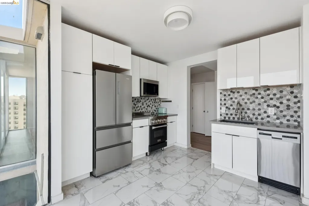 1555 Lakeside Drive Oakland CA 94612