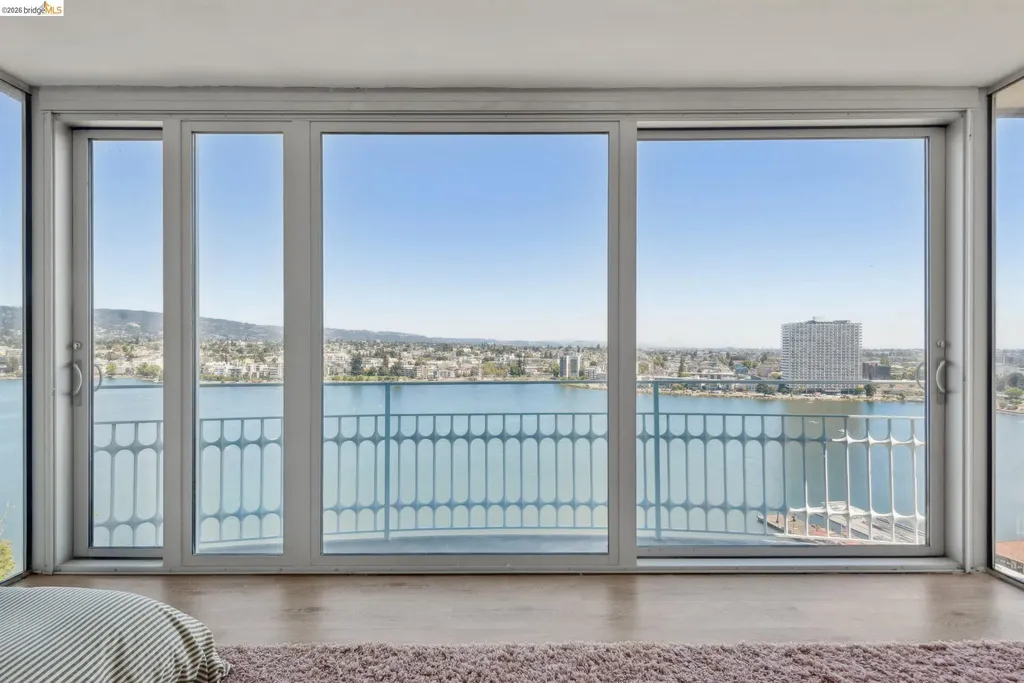 1555 Lakeside Drive Oakland CA 94612