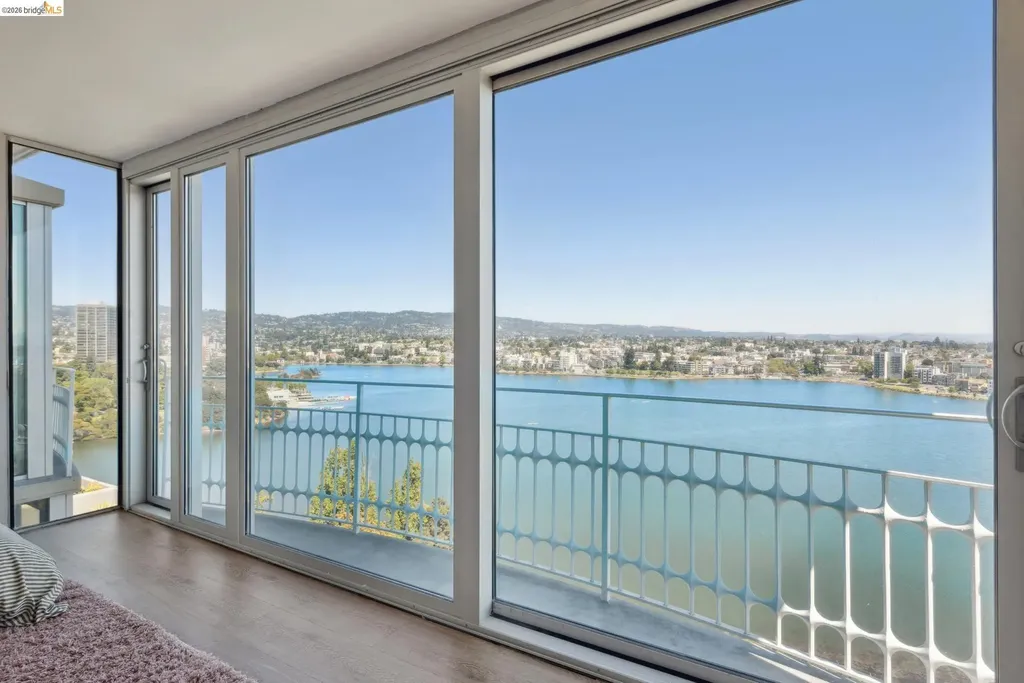 1555 Lakeside Drive Oakland CA 94612